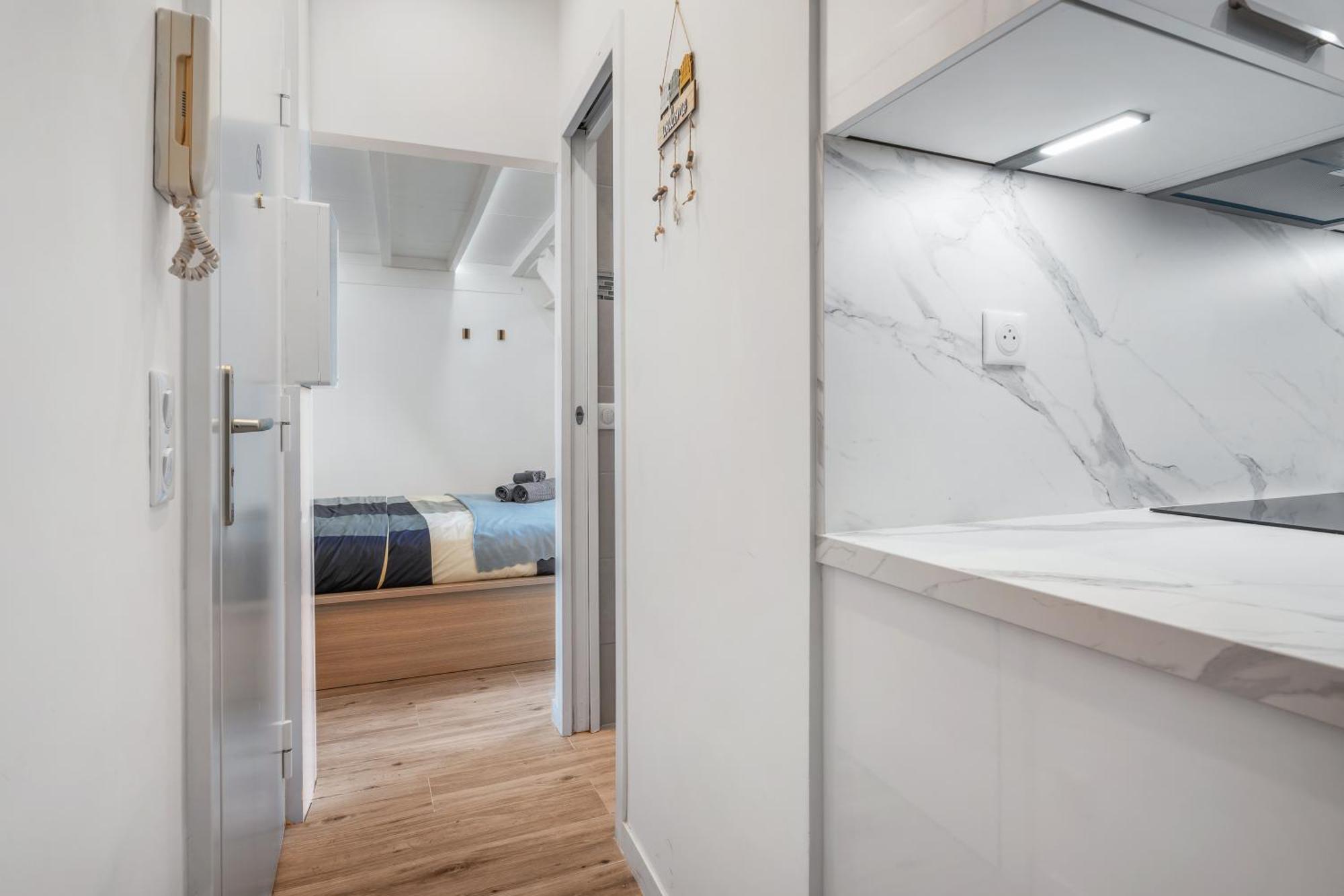 Renting - Honore - Elegant Near Promenade Des *