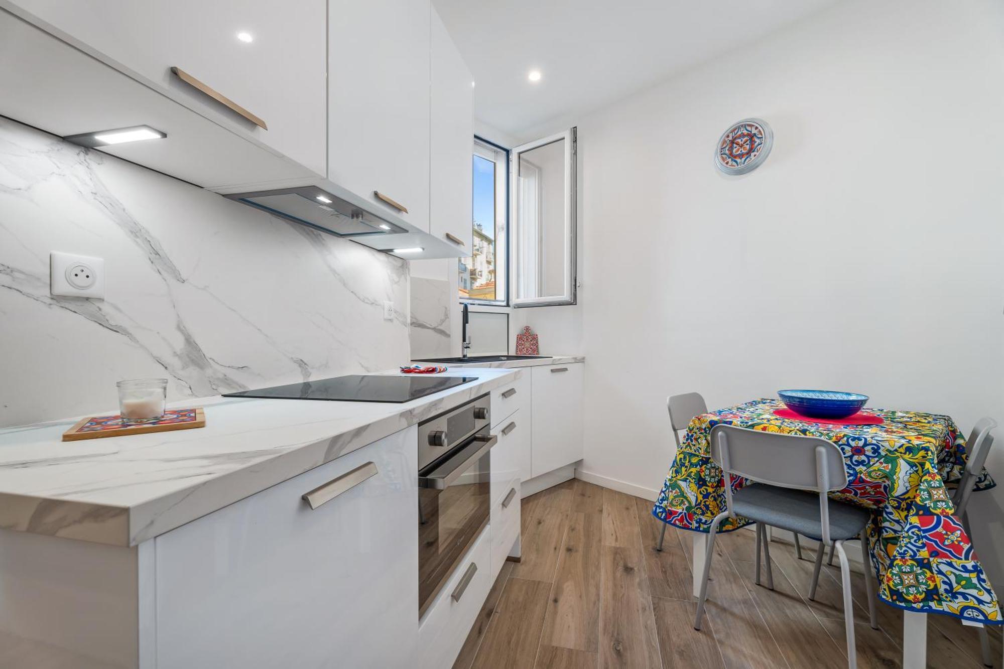 Appartamento Renting - Honore - Elegant Near Promenade Des