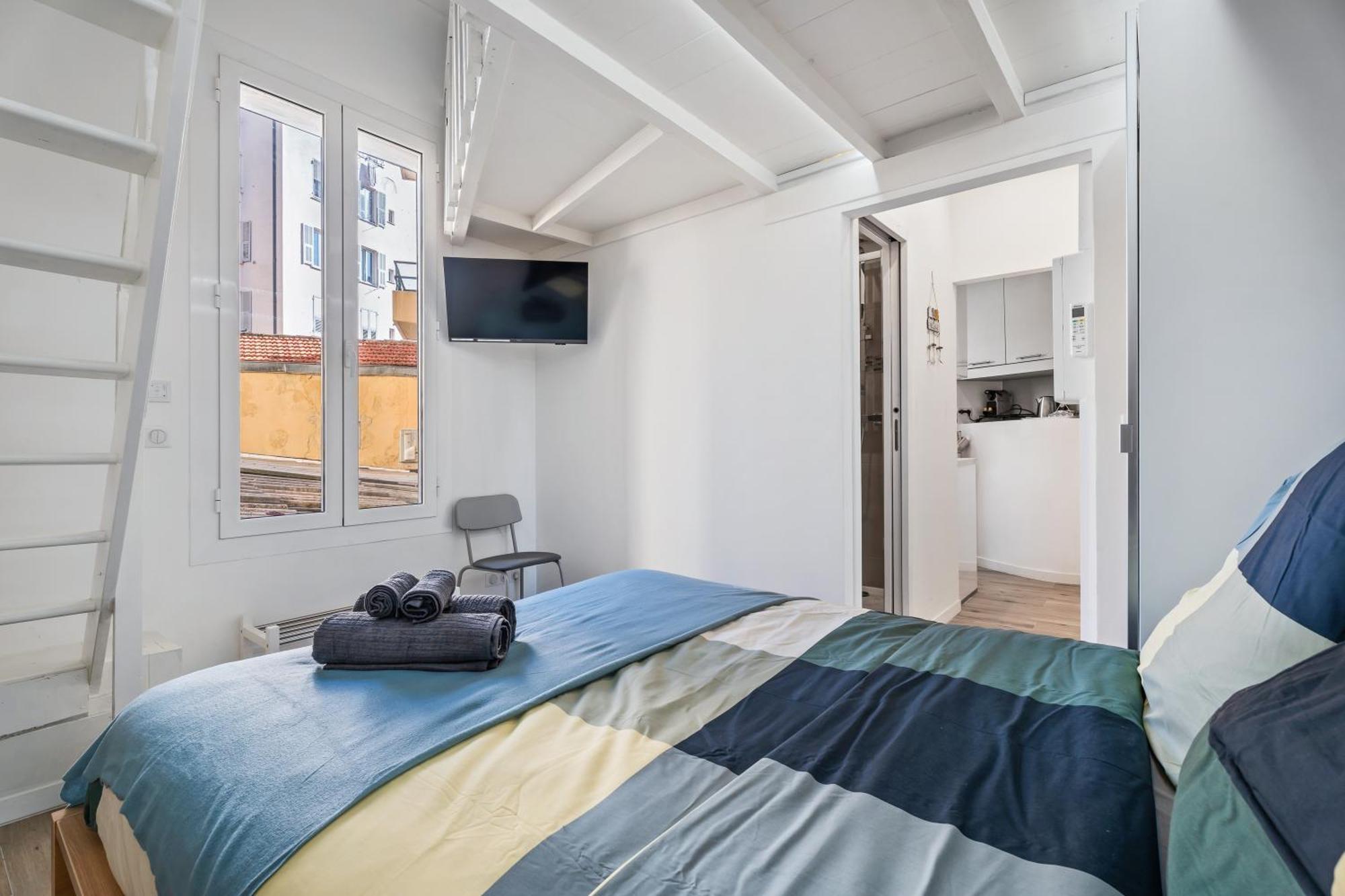 Renting - Honore - Elegant Near Promenade Des Nizza